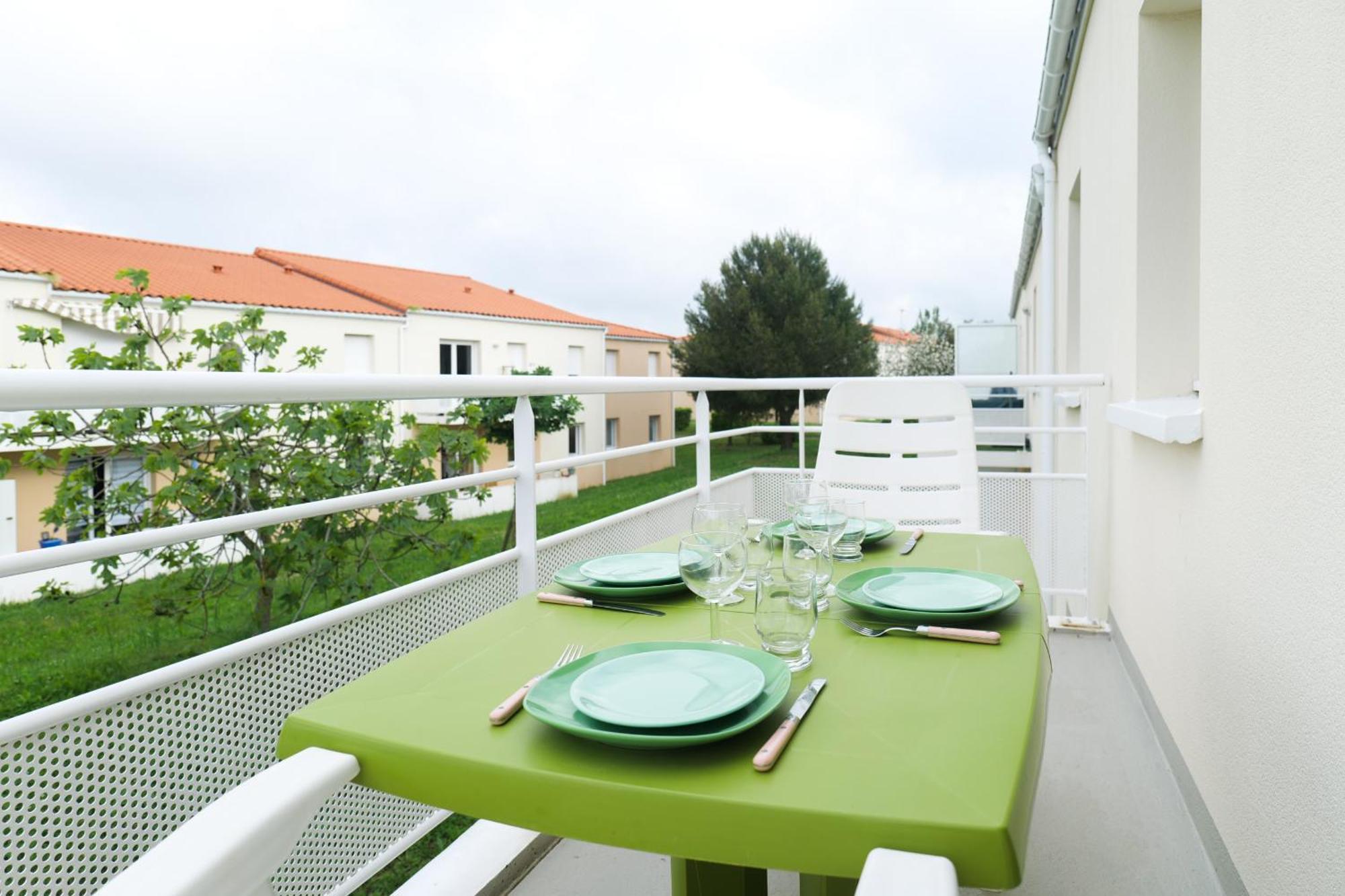 Appartement Dans Residence Au Calme Avec Piscine Les Sables-dʼOlonne Exterior foto